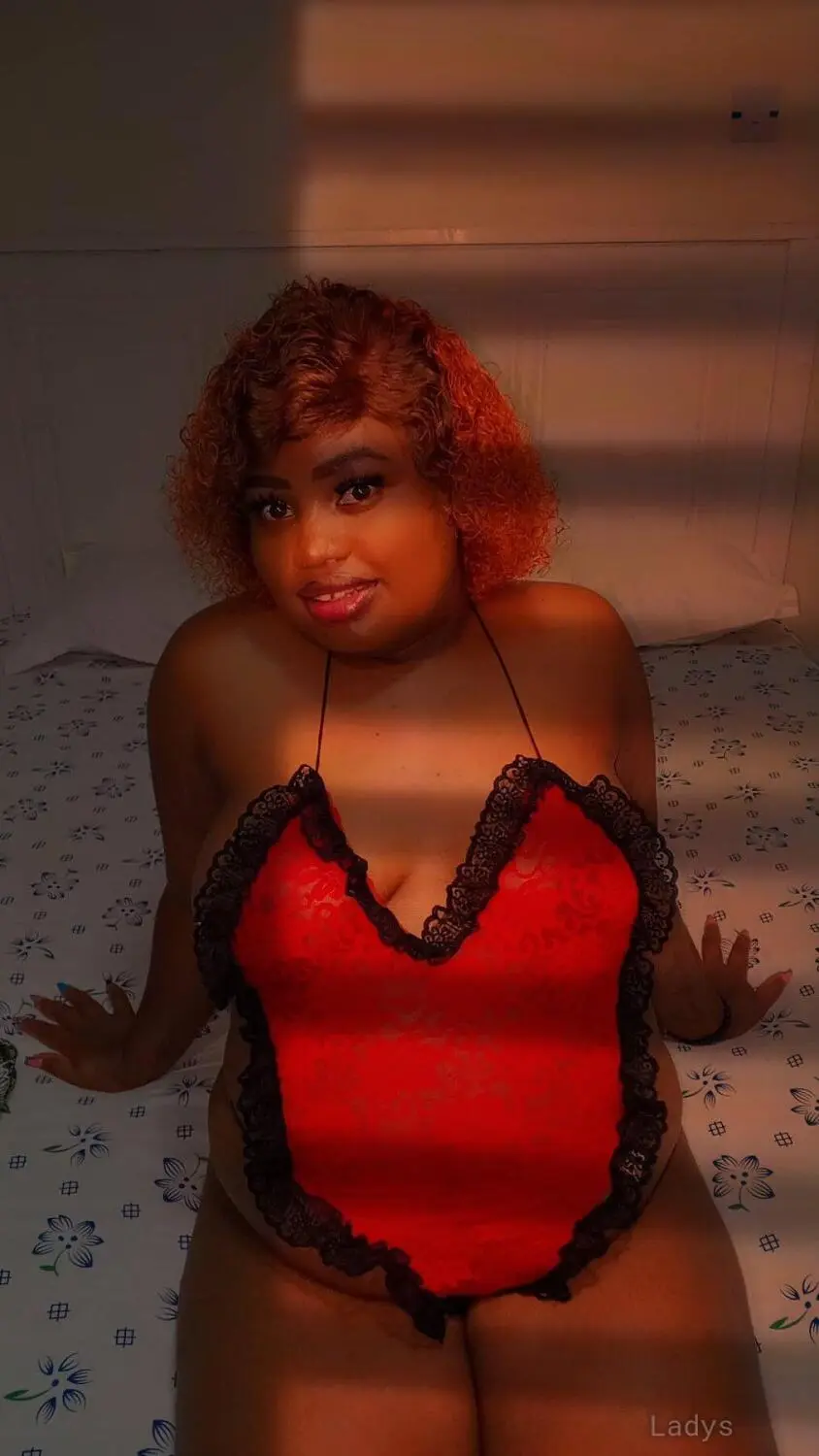 Shantel, 25 years old Nairobi escort girl with big tits, height 168 sm, Weight  kg