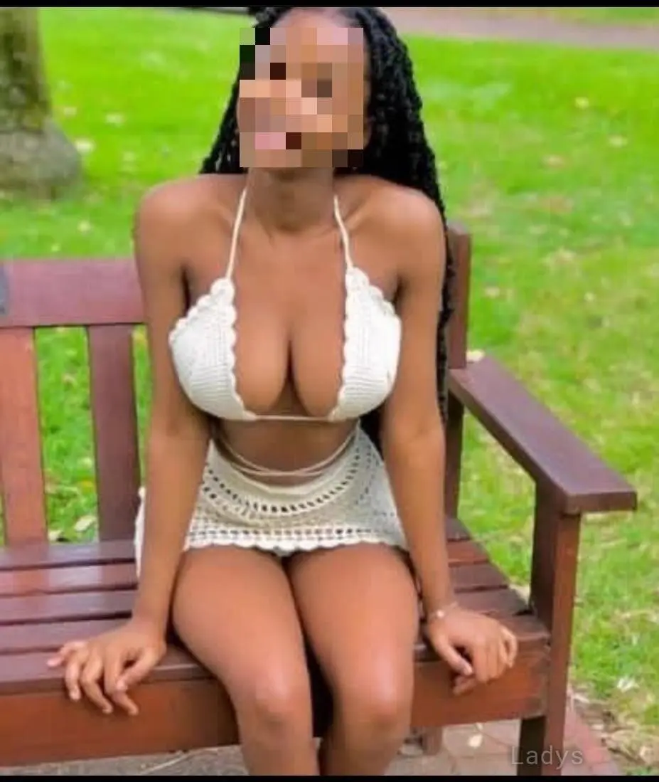 Stacy, 22 years old Nairobi escort girl with big tits, height 183 sm, Weight kg