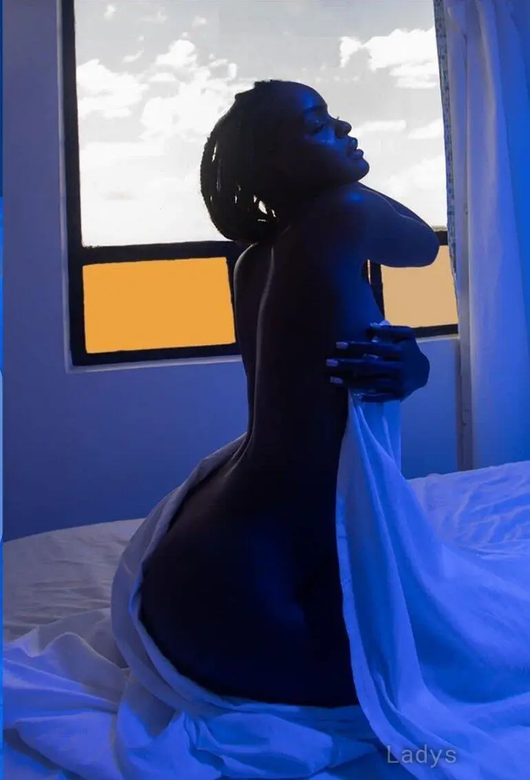 Trisha, 20 years old Nairobi escort girl with big tits, height 174 sm, Weight  kg