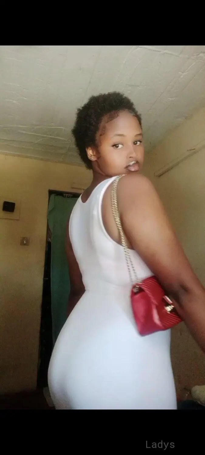 yakiii78,  years old Nairobi escort girl with big tits, height  sm, Weight  kg