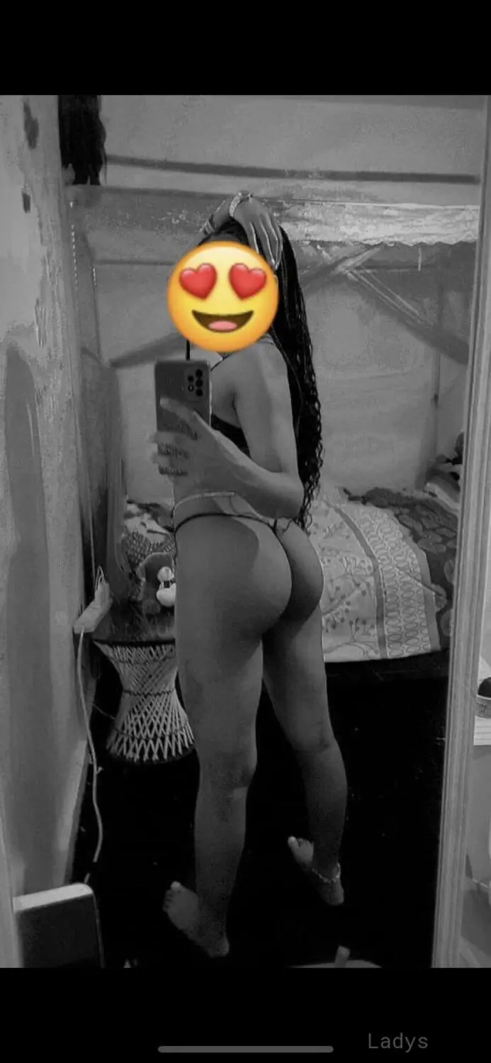 Amanda, 23 years beautiful nude Nairobi escorts girl, height 163 sm, Weight kg
