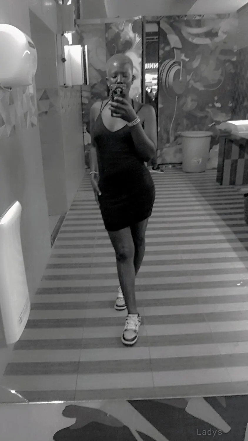 Chantel, 21 years beautiful nude Nairobi escorts girl, height 153 sm, Weight  kg