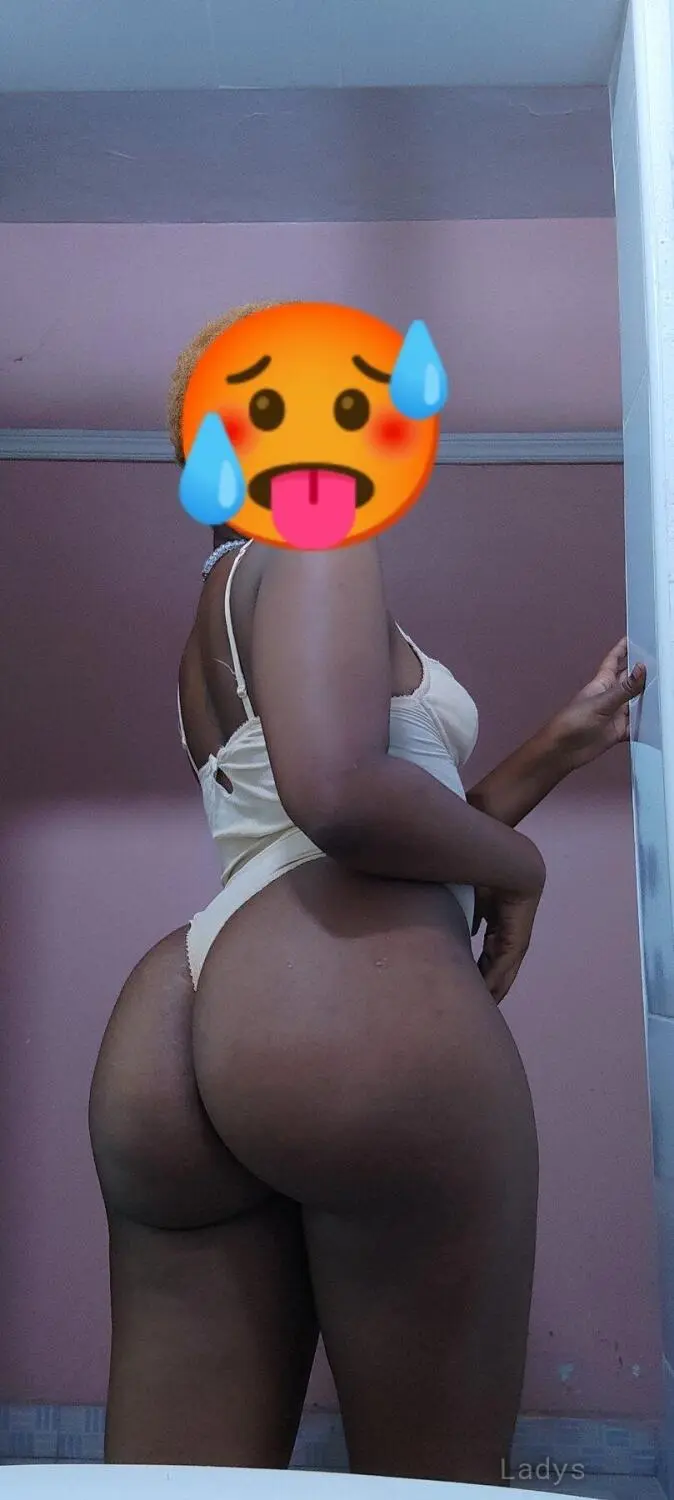 Cindy, 22 years beautiful nude Nairobi escorts girl, height 157 sm, Weight kg