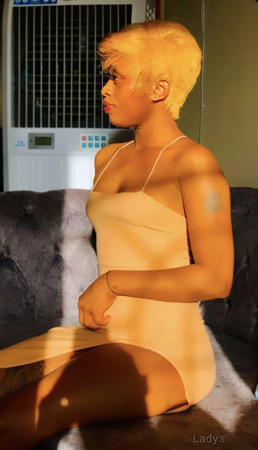 Didi, 23 years beautiful nude Nairobi escorts girl, height 154 sm, Weight  kg