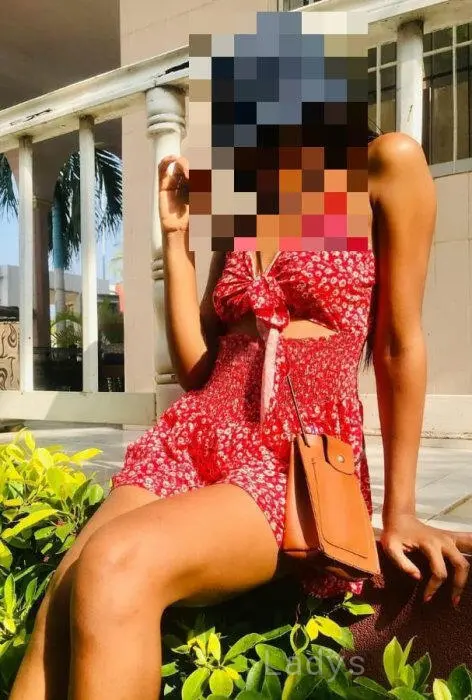 Divanna, 24 years beautiful nude Nairobi escorts girl, height 165 sm, Weight 58 kg