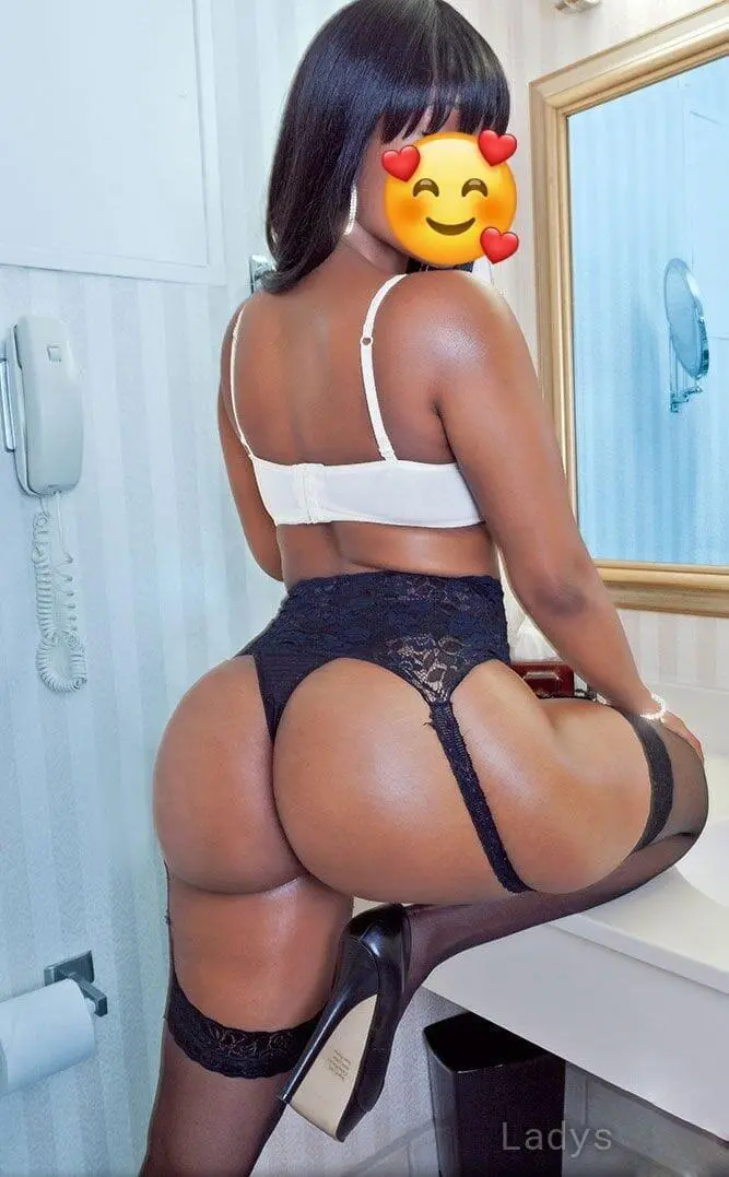 Ellah, 25 years beautiful nude Nairobi escorts girl, height 154 sm, Weight kg
