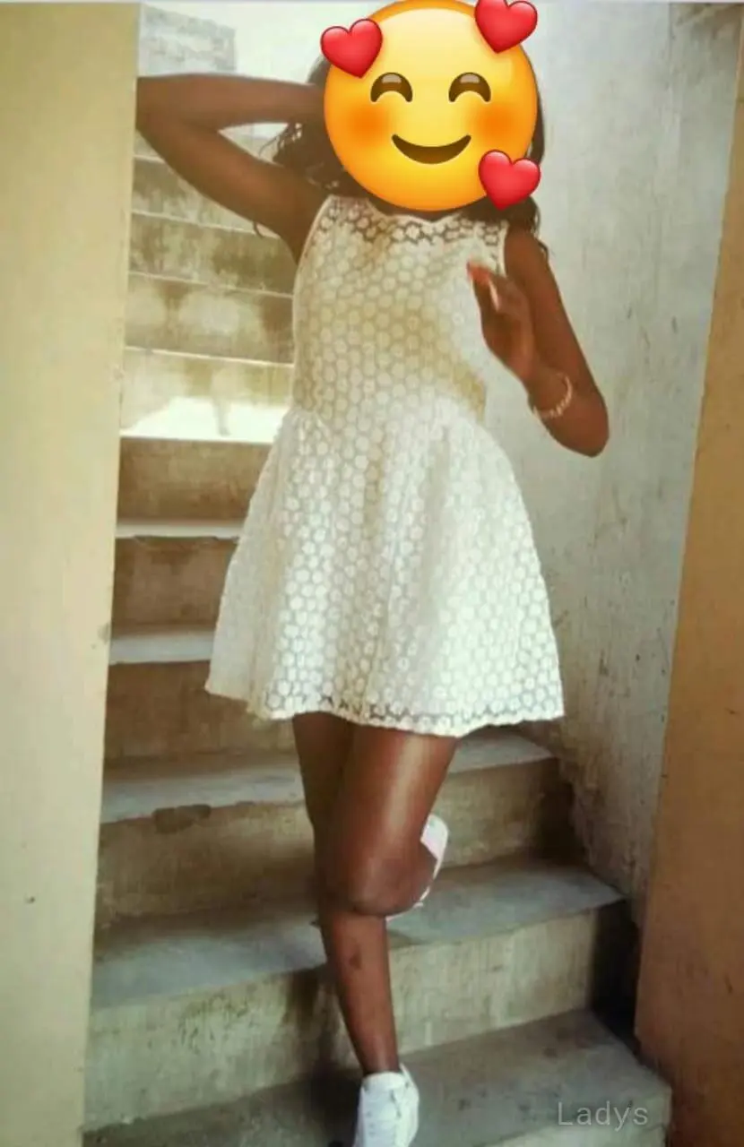 Hannah, 19 years beautiful nude Nairobi escorts girl, height 163 sm, Weight  kg