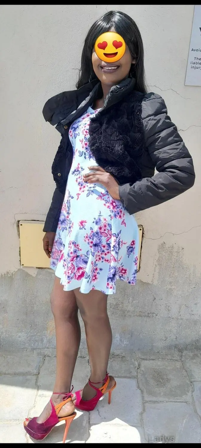Jackie, 21 years beautiful nude Nairobi escorts girl, height 152 sm, Weight  kg