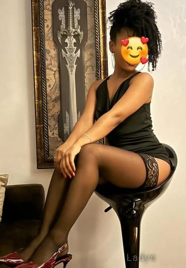 Kayra, 24 years beautiful nude Nairobi escorts girl, height sm, Weight kg