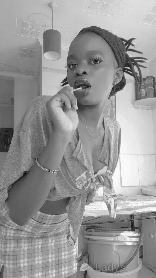 Lavonia, 21 years beautiful nude Nairobi escorts girl, height 160 sm, Weight kg