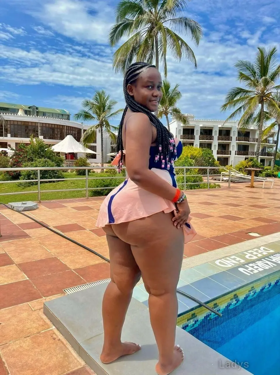Maya, 20 years beautiful nude Nairobi escorts girl, height 150 sm, Weight  kg