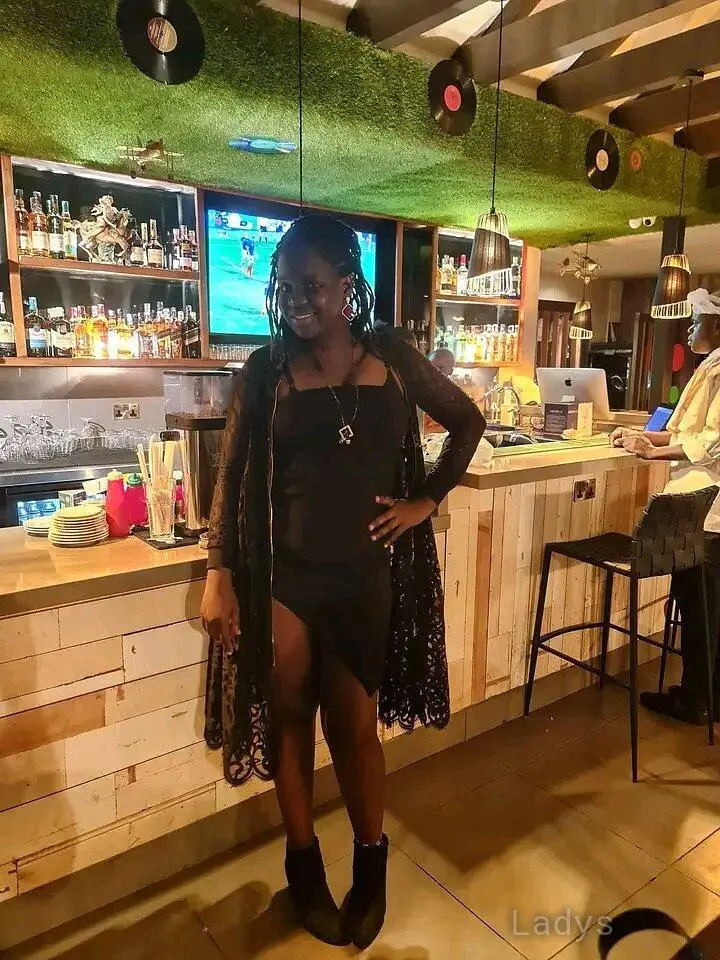 Ola, 34 years beautiful nude Nairobi escorts girl, height 178 sm, Weight kg