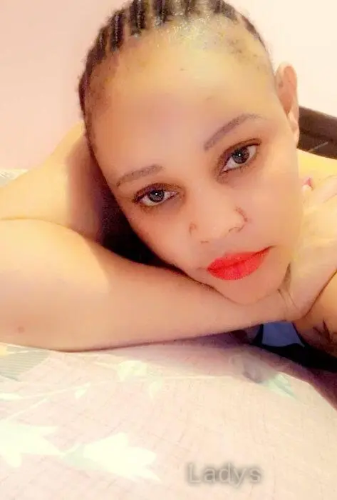 Zeddy, 26 years beautiful nude Nairobi escorts girl, height 169 sm, Weight 52 kg