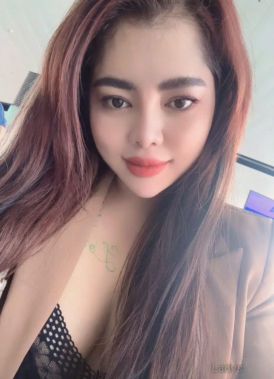 Emma, 21 years beautiful nude Nakhon Ratchasima escorts girl, height 153 sm, Weight kg