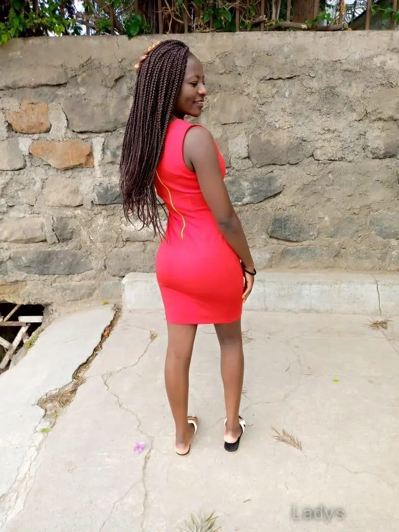 Mia, 26 years beautiful nude Nakuru escorts girl, height 153 sm, Weight  kg