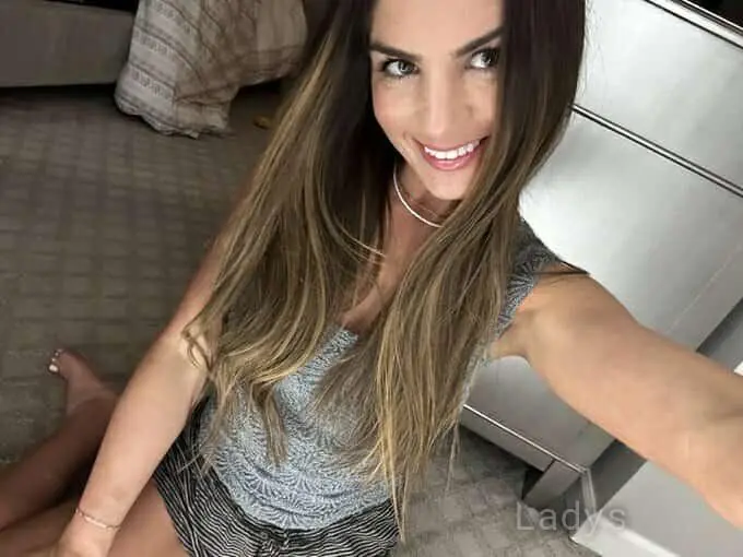 Anna, 27 years beautiful nude Nancy escorts girl, height 145 sm, Weight 43 kg