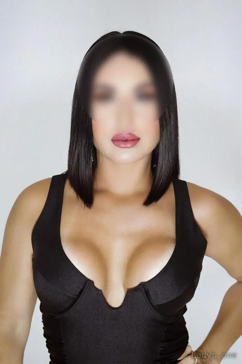 DANIELLA BRAZILIAN, 32 years beautiful nude Naples escorts girl, height 167 sm, Weight 65 kg