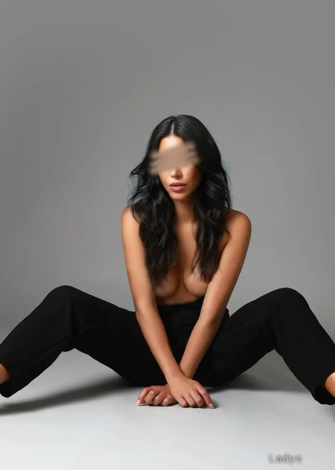 GABI BERTELLI, 25 years beautiful nude Naples escorts girl, height 169 sm, Weight 54 kg