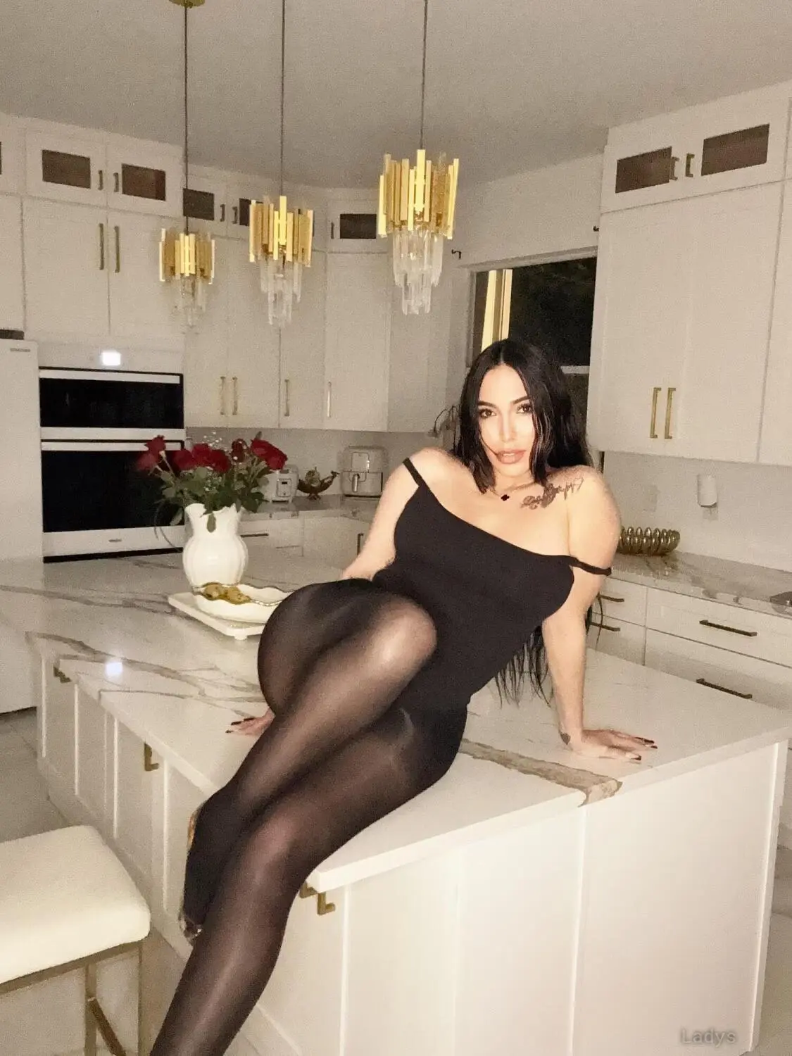 Lorena, 26 years beautiful nude Naples escorts girl, height 168 sm, Weight 64 kg