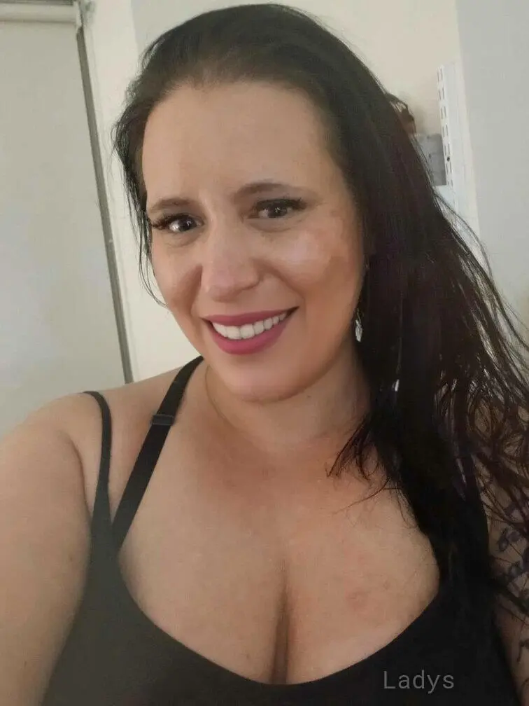 Mila, 33 years beautiful nude Naples escorts girl, height 167 sm, Weight 73 kg