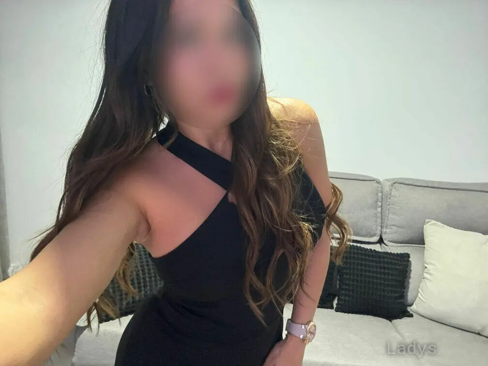 Rubi, 27 years beautiful nude Naples escorts girl, height 162 sm, Weight 54 kg