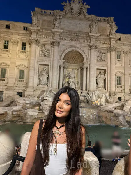 Baby, 20 years beautiful nude Napoli escorts girl, height 167 sm, Weight 59 kg