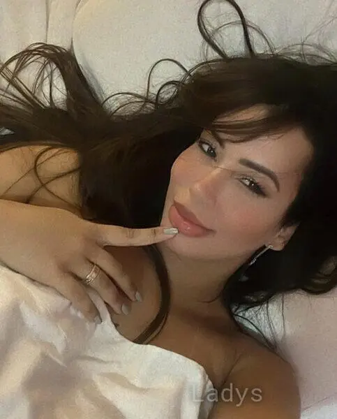 Fernanda, 28 years beautiful nude Napoli escorts girl, height 165 sm, Weight 60 kg