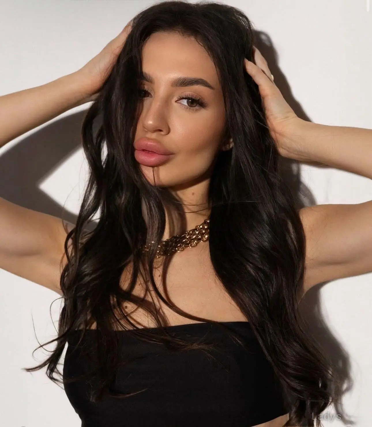 Margo, 23 years beautiful nude Napoli escorts girl, height 169 sm, Weight 51 kg