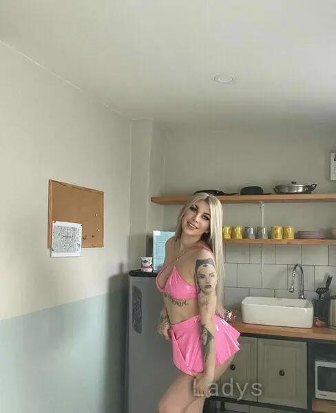 Monica, 27 years beautiful nude Napoli escorts girl, height 166 sm, Weight 50 kg