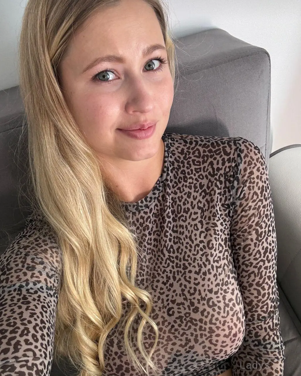 Anna, 33 years beautiful nude Narbonne escorts girl, height 175 sm, Weight 62 kg