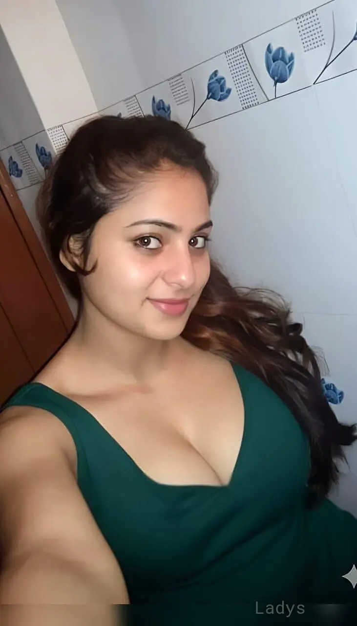 Nisha Escort Service, 22 years old Nashik escort girl with big tits, height 160 sm, Weight kg
