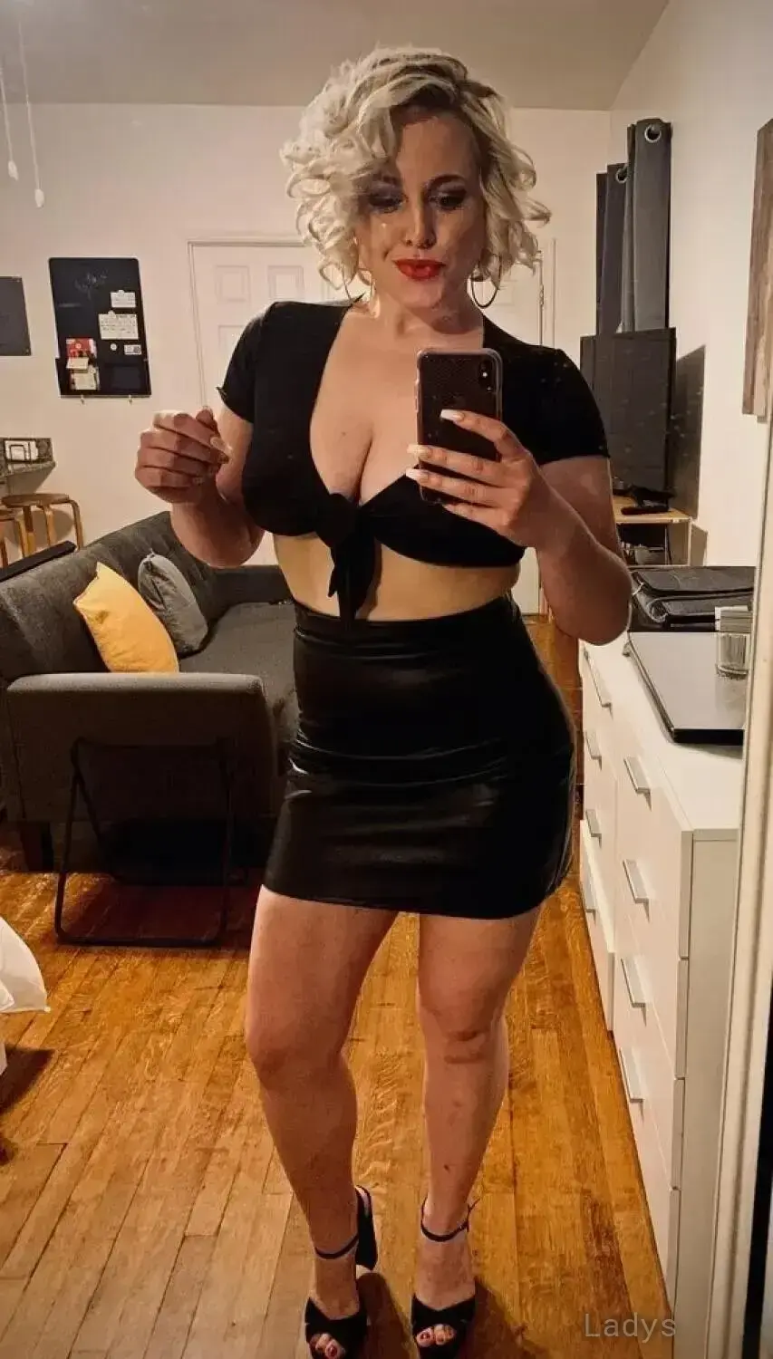 ANNA LYNN, 30 years old Nashville escort girl with big tits, height 170 sm, Weight 70 kg
