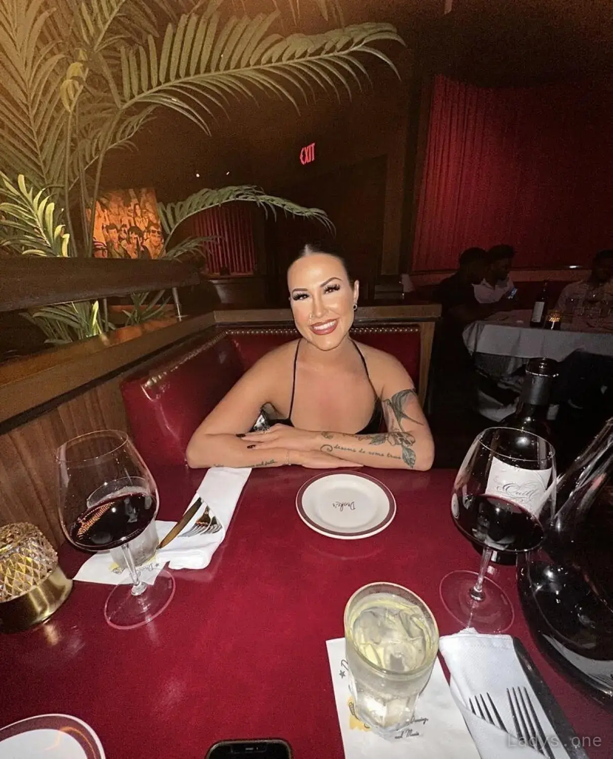RILEY CRUZE, 26 years old Nashville escort girl with big tits, height 165 sm, Weight 69 kg