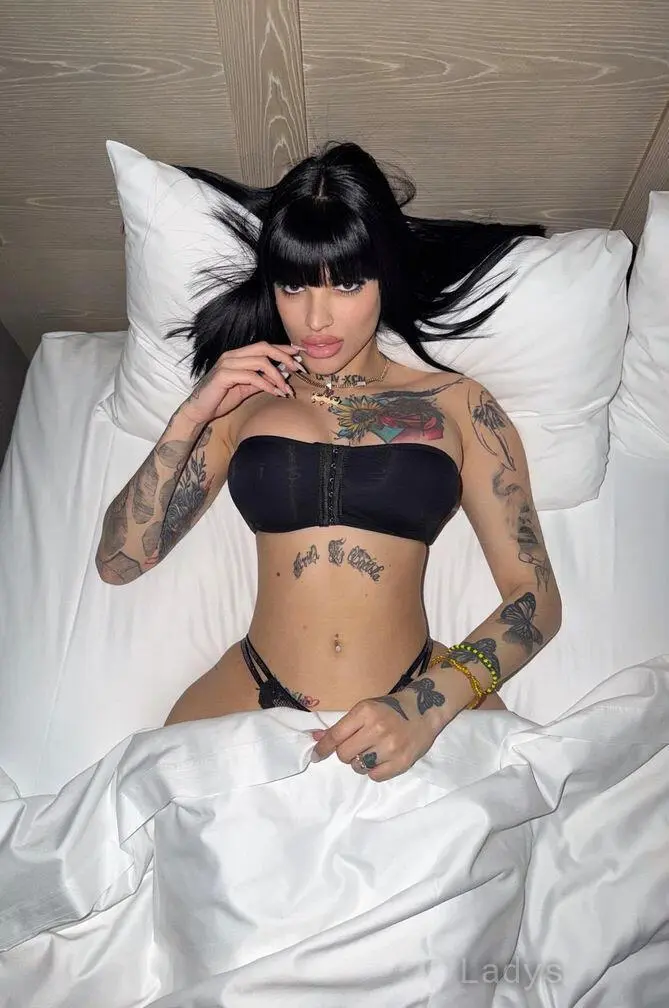 Ashantis, 26 years beautiful nude Nashville escorts girl, height 163 sm, Weight 57 kg