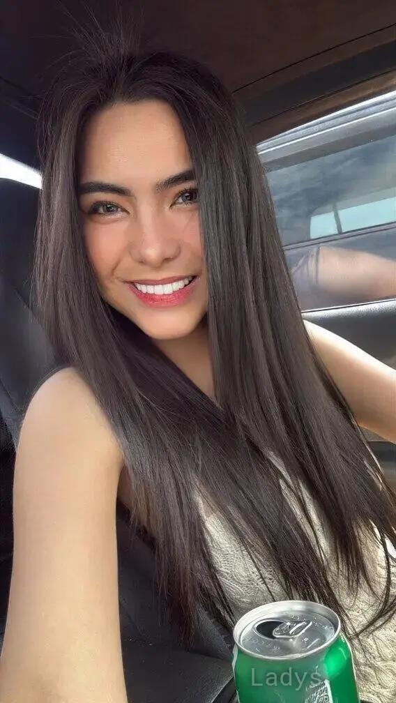Asian Nikki, 26 years beautiful nude Nashville escorts girl, height 167 sm, Weight 56 kg