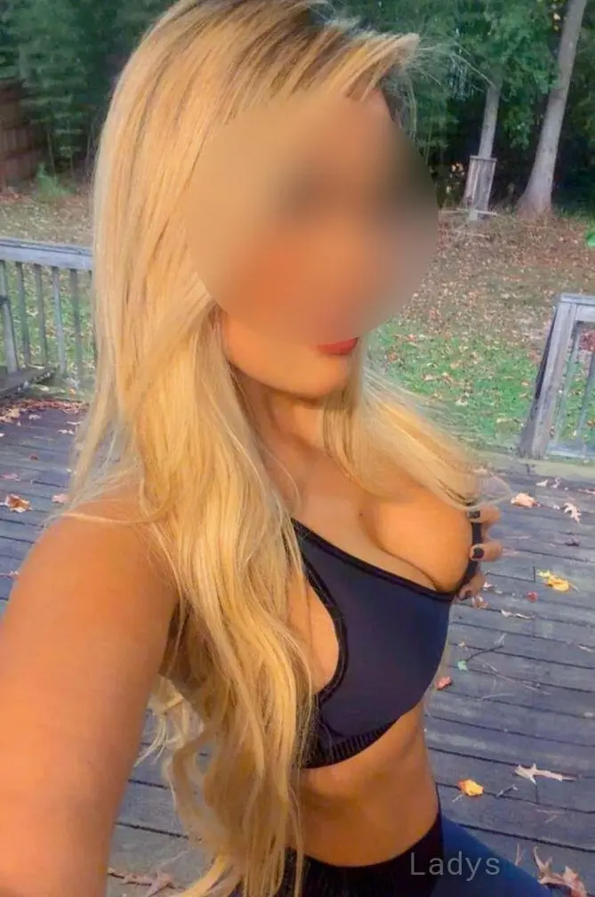 Bianca, 25 years beautiful nude Nashville escorts girl, height 169 sm, Weight 54 kg