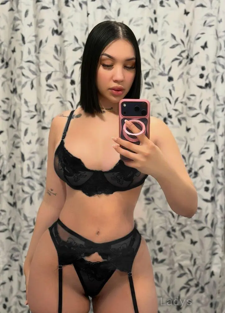 Chanel, 22 years beautiful nude Nashville escorts girl, height 160 sm, Weight 69 kg
