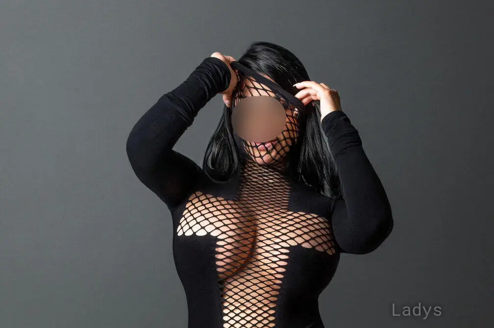 Laura, 24 years beautiful nude Nashville escorts girl, height 170 sm, Weight 72 kg