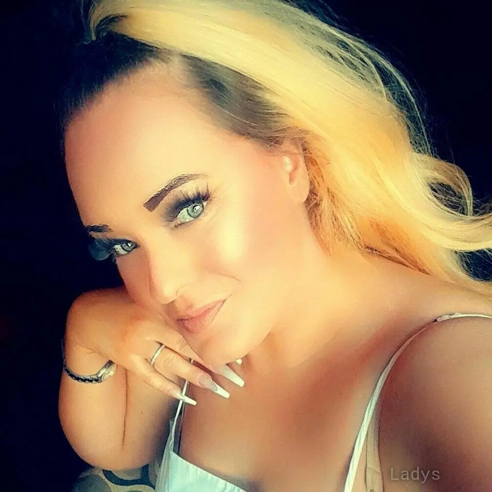 LOVELY COOPER, 38 years beautiful nude Nashville escorts girl, height 174 sm, Weight 86 kg