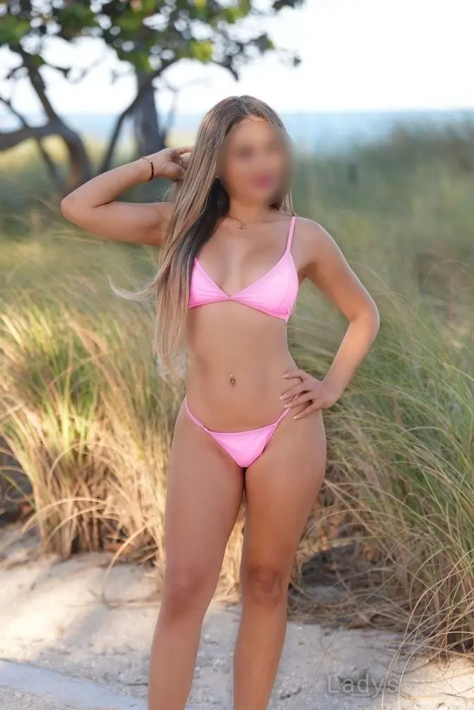 Sophie, 24 years beautiful nude Nashville escorts girl, height 155 sm, Weight 52 kg