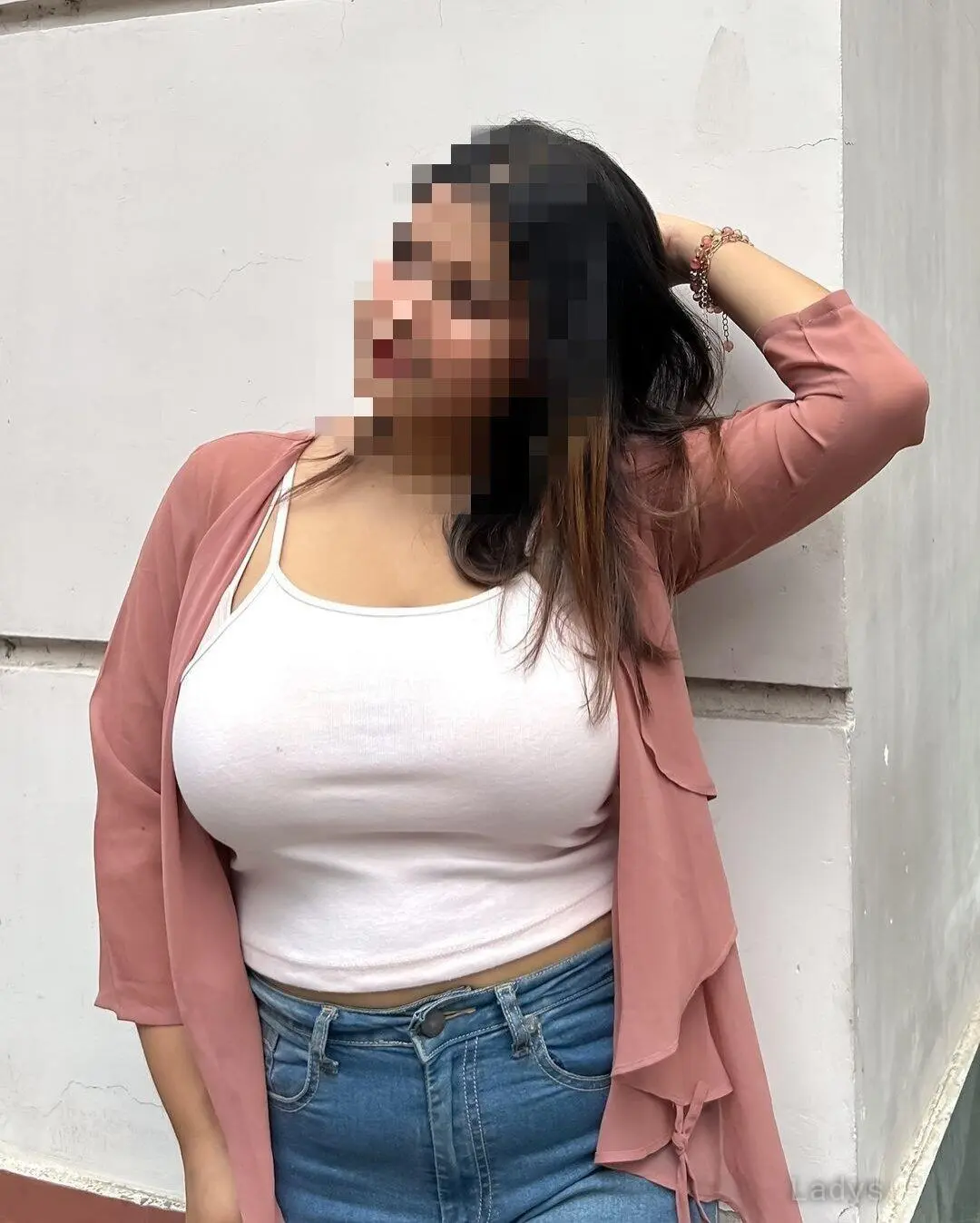 Full, 23 years old Navi Mumbai escort girl with big tits, height 162 sm, Weight  kg