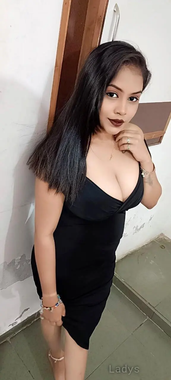 Himani, 21 years old Navi Mumbai escort girl with big tits, height 153 sm, Weight kg