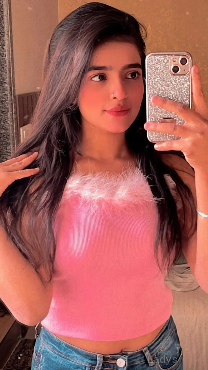 Kavya, 23 years old Navi Mumbai escort girl with big tits, height 154 sm, Weight  kg