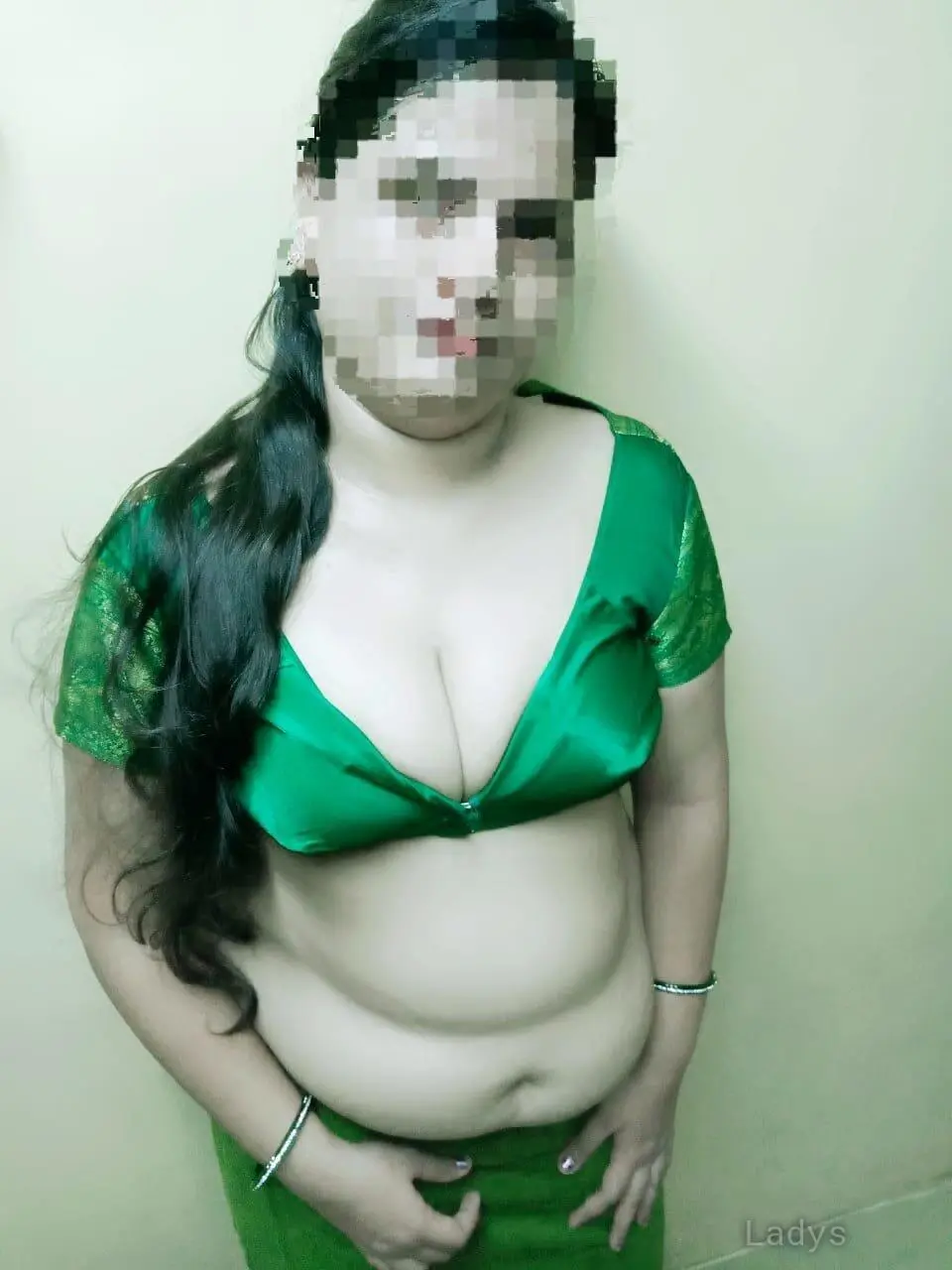 Shital, 26 years old Navi Mumbai escort girl with big tits, height  sm, Weight  kg