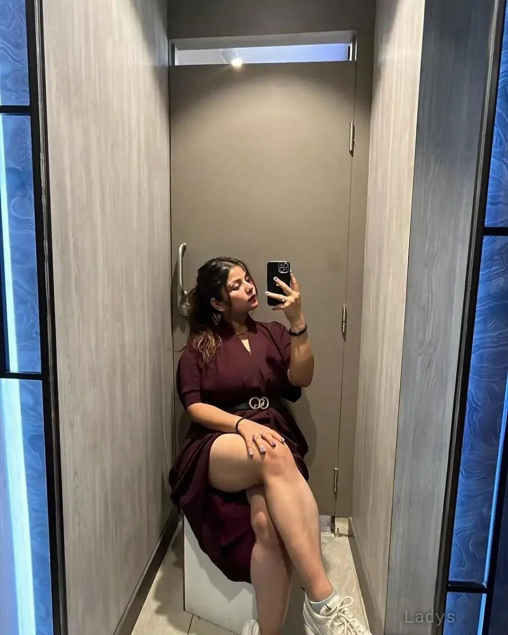 Shrija, 21 years old Navi Mumbai escort girl with big tits, height 170 sm, Weight kg