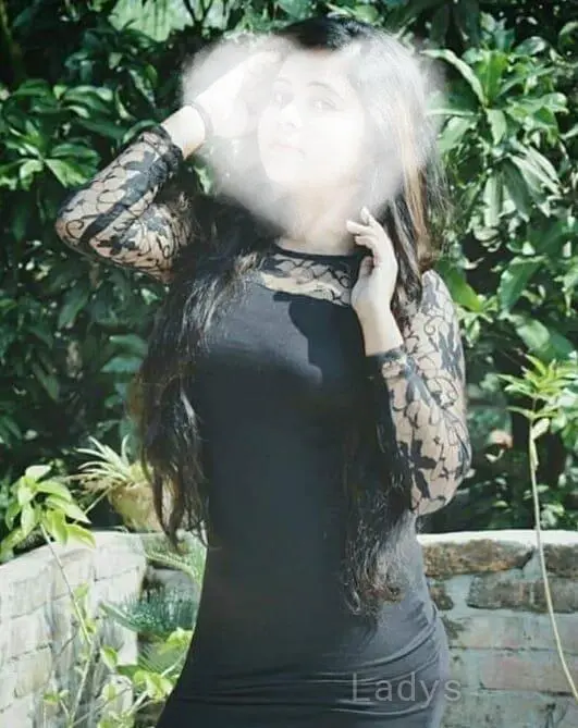 Aakriti, 21 years beautiful nude Navi Mumbai escorts girl, height 165 sm, Weight kg