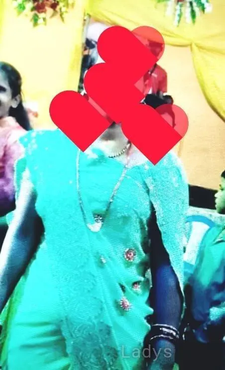 Chloe, 24 years beautiful nude Navi Mumbai escorts girl, height 153 sm, Weight  kg