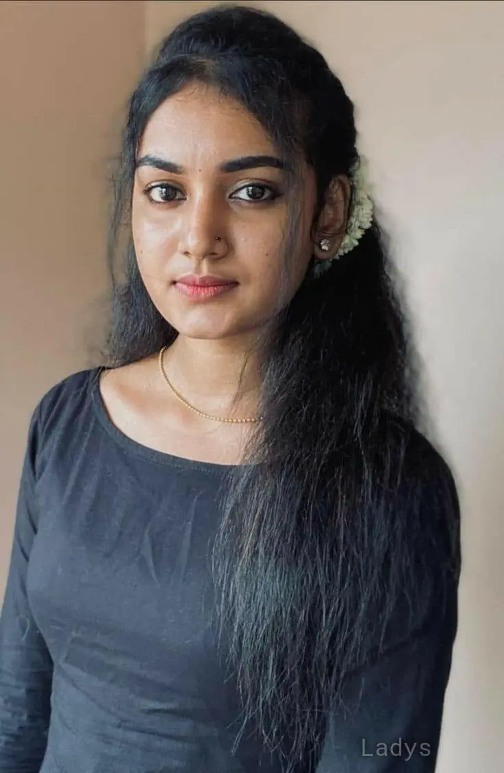 Mahima, 23 years beautiful nude Navi Mumbai escorts girl, height 145 sm, Weight kg