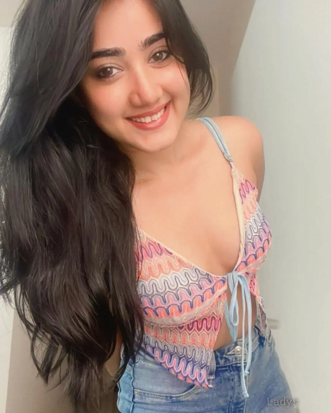 Manaya, 23 years beautiful nude Navi Mumbai escorts girl, height 154 sm, Weight kg