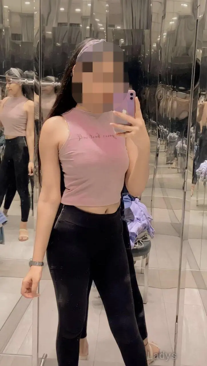 Marie, 24 years beautiful nude Navi Mumbai escorts girl, height 156 sm, Weight  kg